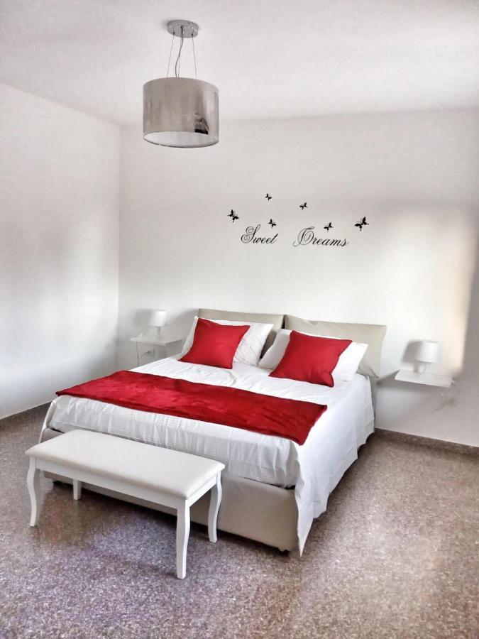 Red Tower Venice - 2 Mins From Vce Airport- Free Wifi 泰塞拉 外观 照片